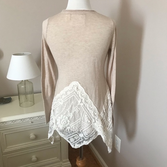 ANGEL OF THE NORTH ASYMMETRICAL LACE HEM SWEATER - Picture 3 of 7